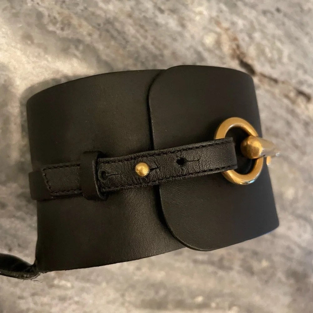 Host Pick⭐️GUCCI Ursula horsebit ankle cuff heels - Picture 9 of 11